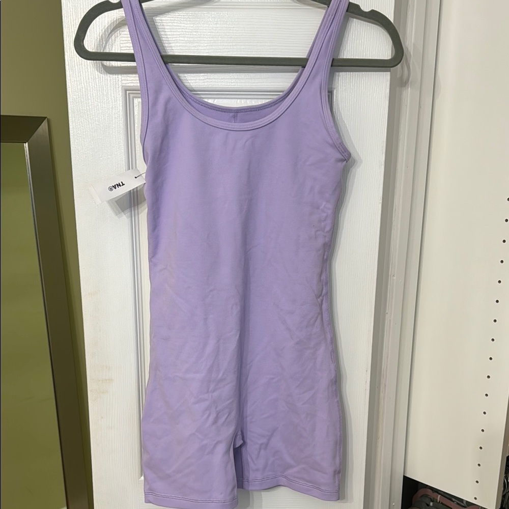 Aritzia TNALife Shake it 5” Romper